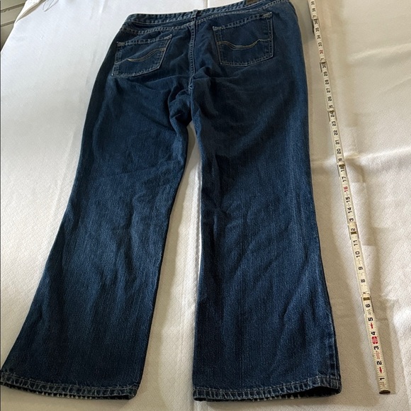 Denver Hayes Classic Fit Dark Blue Denim Jeans. Size 14. - Picture 9 of 9